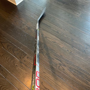 Senior Right Handed P92M  Vapor Hyperlite Hockey Stick