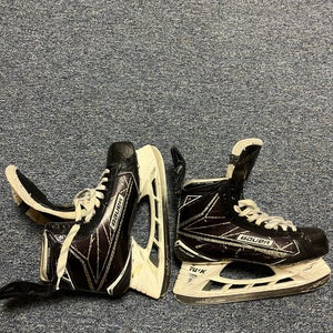 Senior Bauer Regular Width Size 9.5 Supreme 1S Hockey Skates