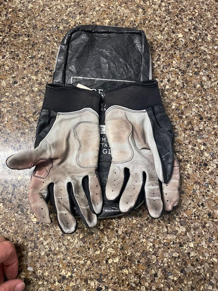 Bruce bolt premium chrome