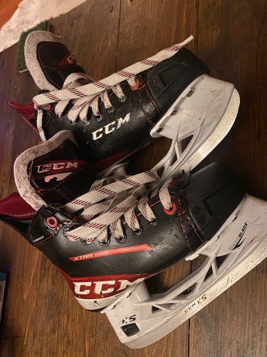 Used CCM Regular Width Size 1 JetSpeed Xtra Hockey Skates