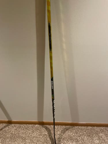 Senior Right Handed P88  Supreme UltraSonic Hockey Stick