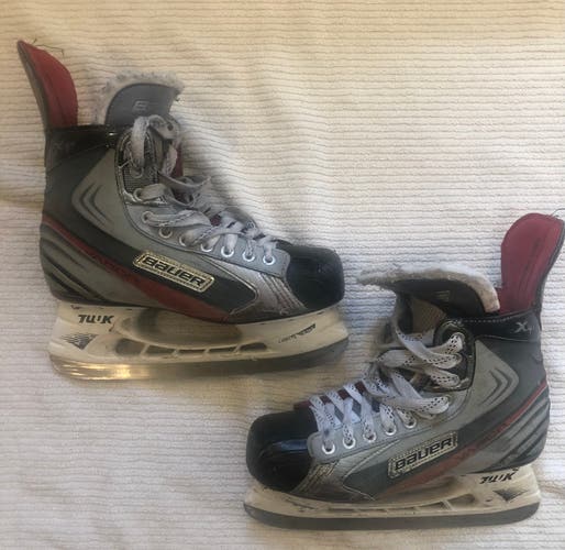 Bauer Vapor X4.0 Hockey Skates Size 8.5