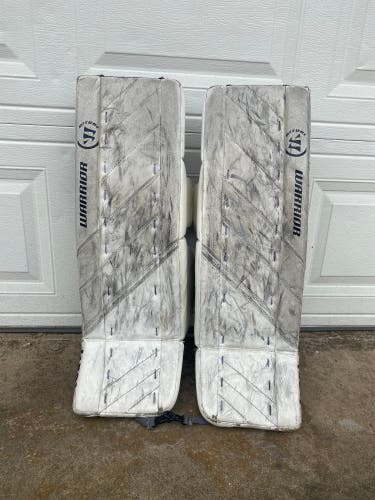 Junior warrior goalie pads 28+1