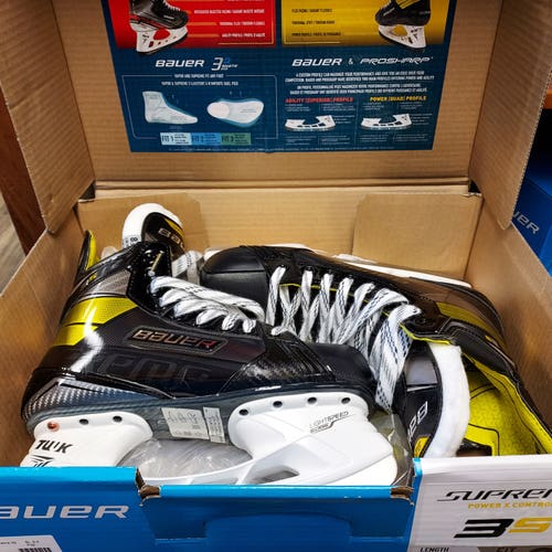 Senior New Bauer Supreme 3S Hockey Skates Size 8.5