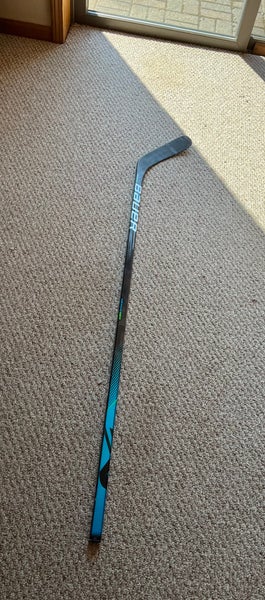 Intermediate Right Handed P88 Nexus Geo Hockey Stick