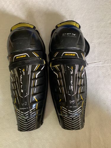 Used CCM  Tacks 3092 Shin Pads
