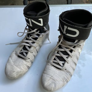 White Youth Used Men's Size 6.0 (Women's 7.0) Under Armour High Top