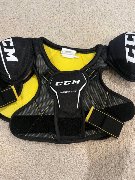 Used Youth Medium CCM Vector Shoulder Pads