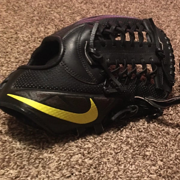 Used Nike Right Hand Throw Infield Baseball Glove 11.75"