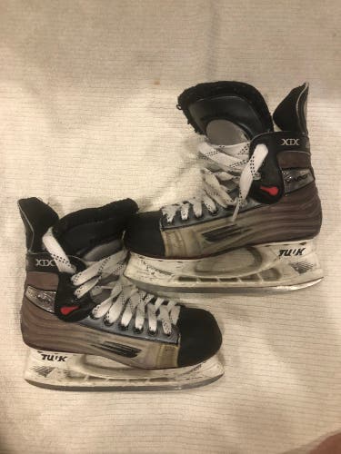 Bauer Vapor XIX Size 5.5 Hockey Skates