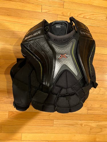 Used Medium Bauer Vapor 2X Pro Goalie Chest Protector
