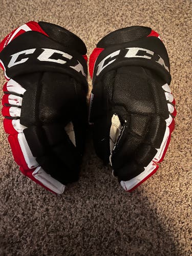 Used CCM JetSpeed FT4 Hockey Gloves