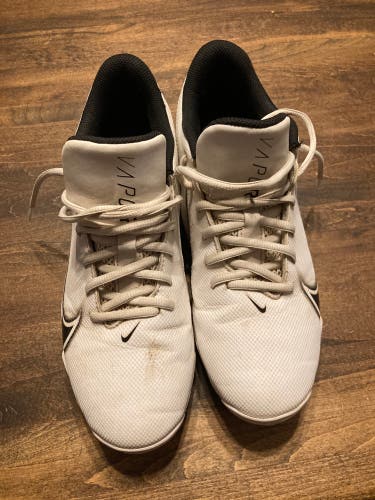 Unisex Molded Cleats Low Top VPR