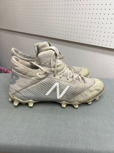 White Unisex Molded Cleats Mid Top Freeze