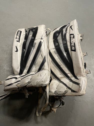 28" Bauer Goalie Leg Pads