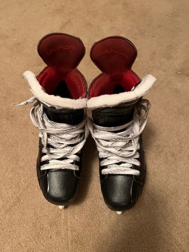 Used Bauer Regular Width Size 9.5 Vapor X Shift Pro Hockey Skates