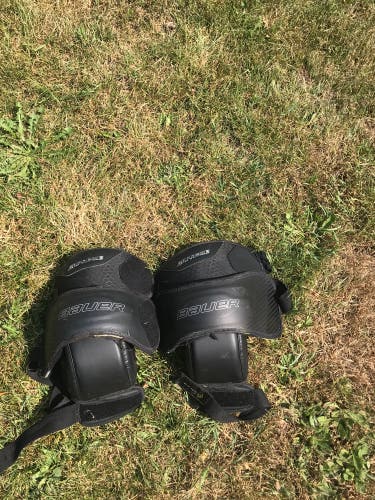 Bauer goalie knee guards