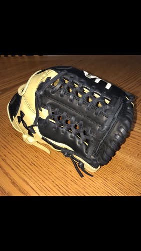 New Under Armour Right Hand Throw 11.75" Genuine Pro Baseball Glove