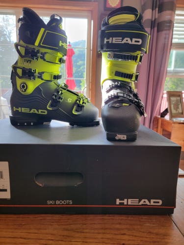 Used HEAD Nexo Lyt 130 Ski Boots 26.5