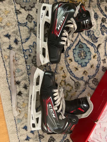 Used CCM Regular Width  Size 7 Jetspeed FT480 Hockey Goalie Skates