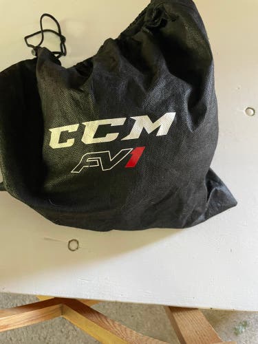 Large CCM Shield FV1