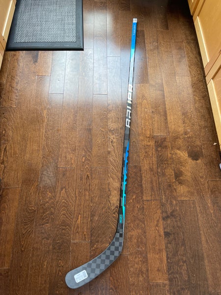 Senior Right Handed P92 Nexus Sync Hockey Stick
