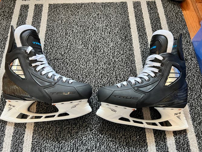 New True Regular Width Size 5 Custom Skate Hockey Skates