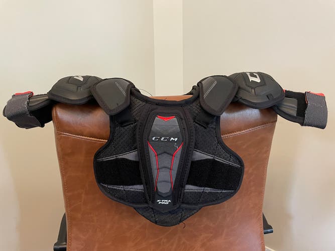 Junior Small CCM JetSpeed FT370 Shoulder Pads