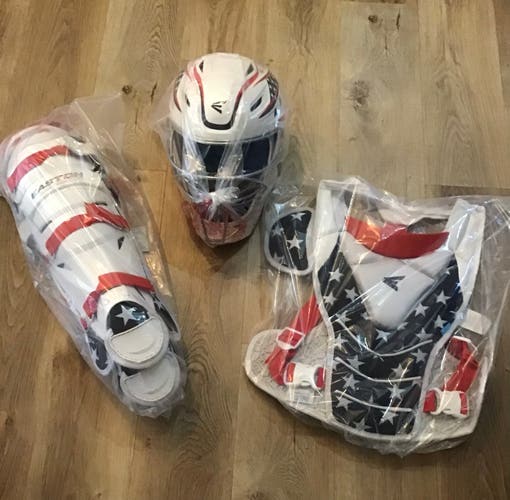 Brand New in Wrapper! Jen Schro “The Very Best” catchers set. Size Medium Red/WH/BL