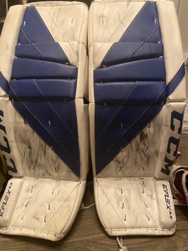 33" CCM Eflex 5.9 Goalie Leg Pads