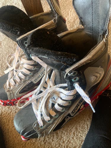 Bauer Vapor APX skates w 288 holder + Step Blacksteel