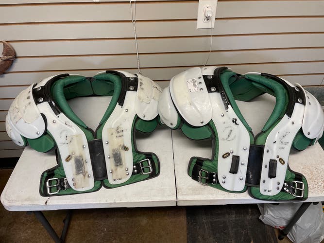Douglas Shoulder Pads XL (2)