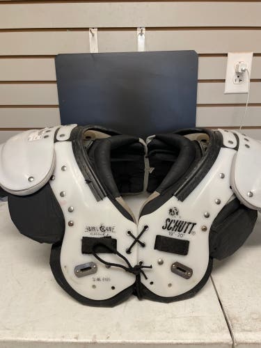 Schutt XL Shoulder Pads