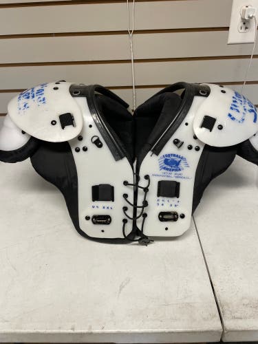 Youth   Shoulder Pads