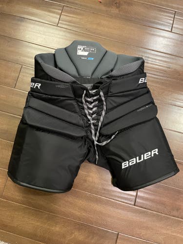 Senior New Medium Bauer Elite Hockey Goalie Pants