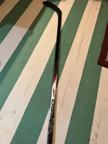 Senior Right Handed PM9 Vapor APX Hockey Stick