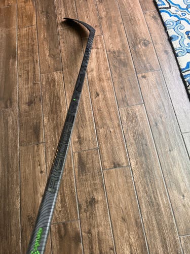 Intermediate Used Right Handed CCM Ribcore Trigger 6 Pro Hockey Stick P29