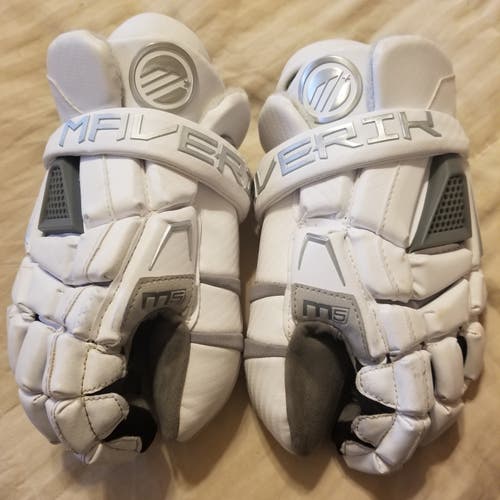 Used Maverik M5 Goalie Gloves 10"