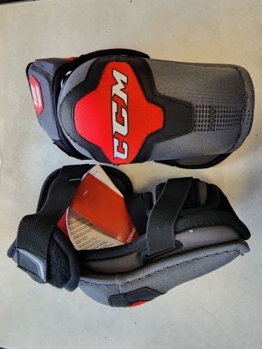 New Medium CCM U+ 12 Elbow Pads