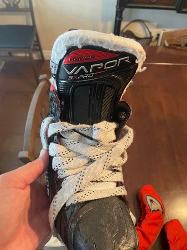 Bauer Vapor 3XPRO Skates. Size 1.5