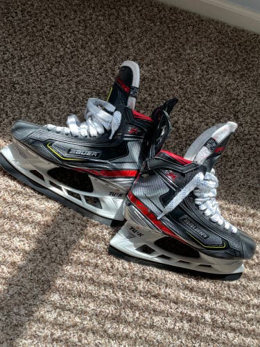 Used Bauer Regular Width  Size 8.5 Vapor 2X Pro Hockey Skates
