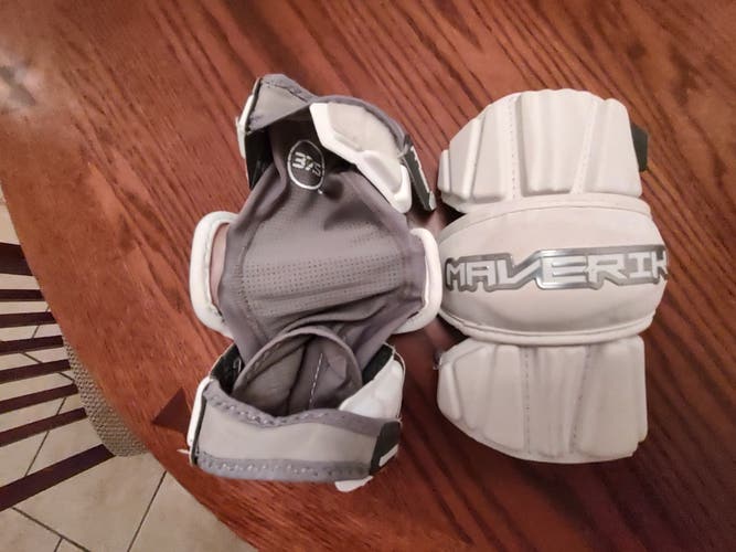 Used Medium Maverik Max Arm Pads lacrosse