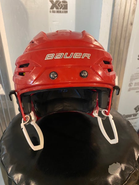 Used Medium Bauer Re-Akt 95 Helmet