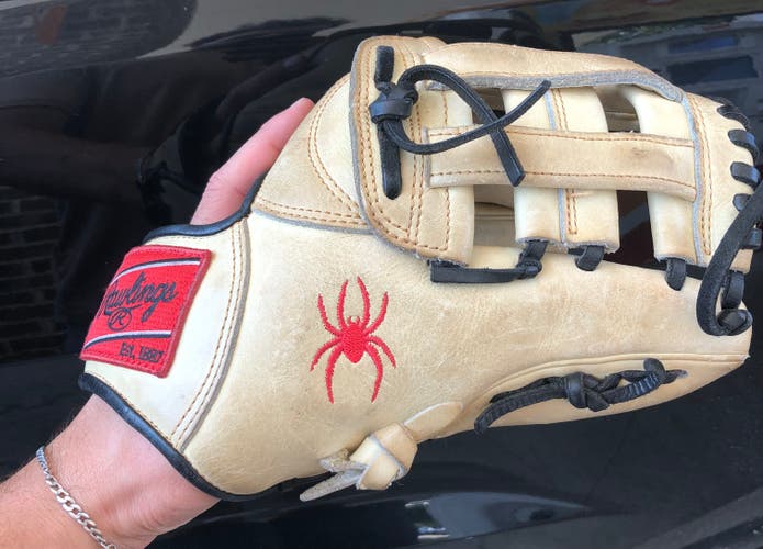 Used Rawlings Heart of the Hide Baseball Glove 11.5