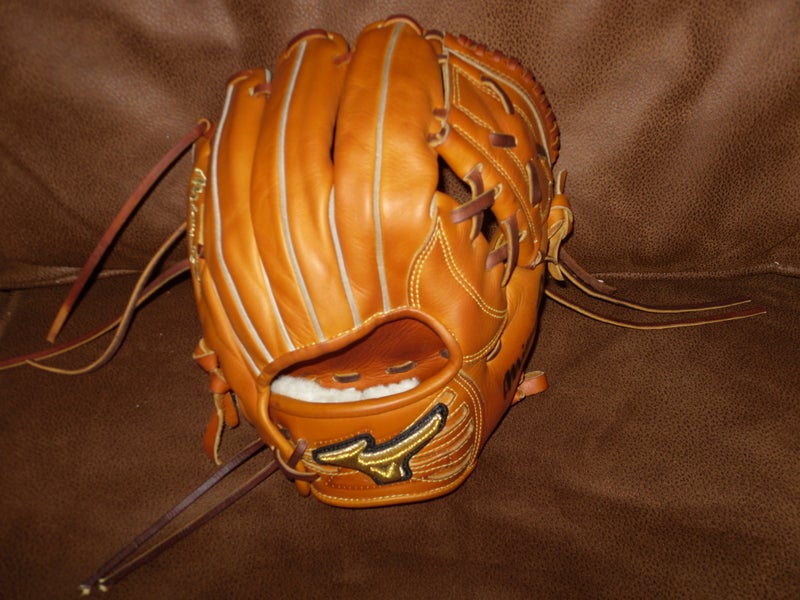 Used Right Hand Throw Mizuno Pro japan issued Baseball Glove 11.25"