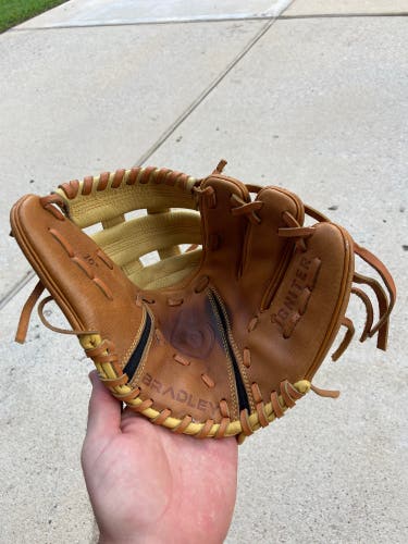 Youth Bradley glove 10in
