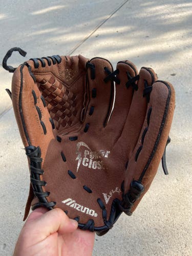 Mizuno baseball glove
