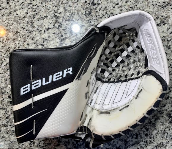 Used Regular  Supreme Ultrasonic Goalie Glove