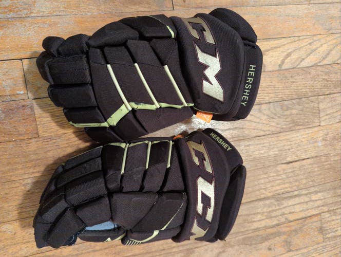 Used CCM HGQL Gloves 14"