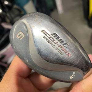 Woman’s Hybrid Iron In Right Handed 41 Deg